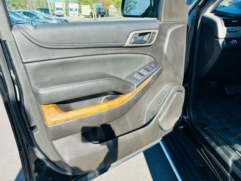 Used 2015 GMC Yukon XL Denali w/ Premium Package image 16