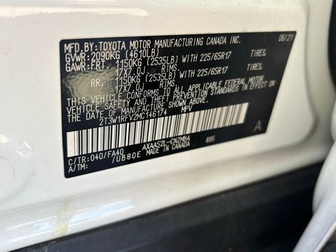 Used 2021 Toyota RAV4 XLE w/ Convenience Package image 16