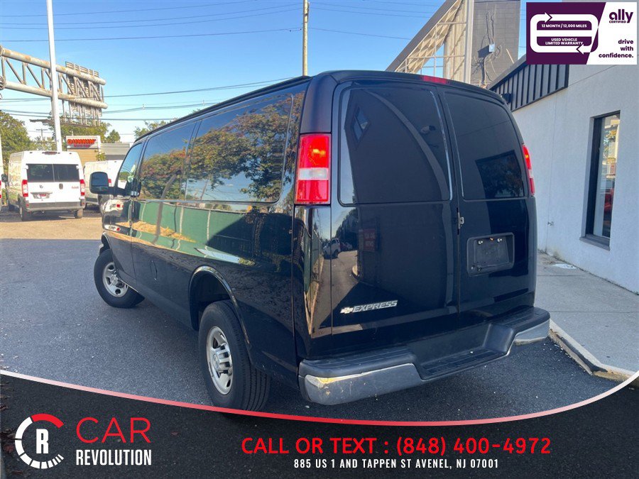 Used 2022 Chevrolet Express 2500 w/ Driver Convenience Package RWD image 4