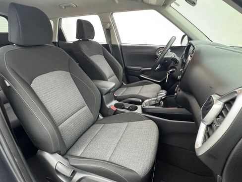 Used 2020 Kia Soul S FWD image 30