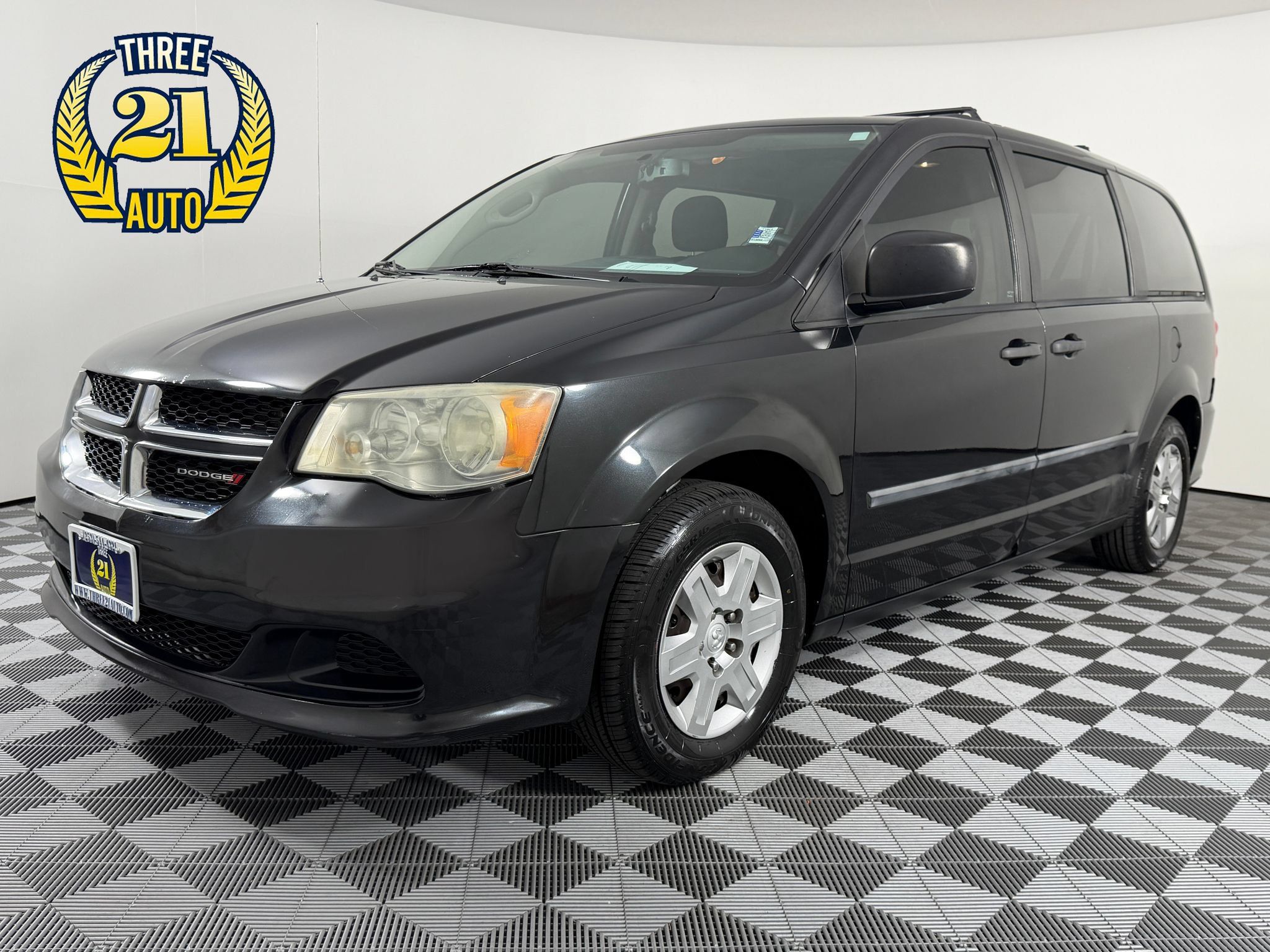 Used 2011 Dodge Grand Caravan SE w/ UConnect Hands-Free Group FWD image 1