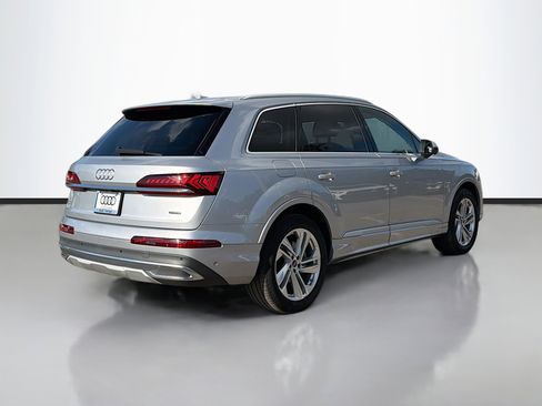 Used 2022 Audi Q7 Premium Plus w/ Premium Plus Package image 3