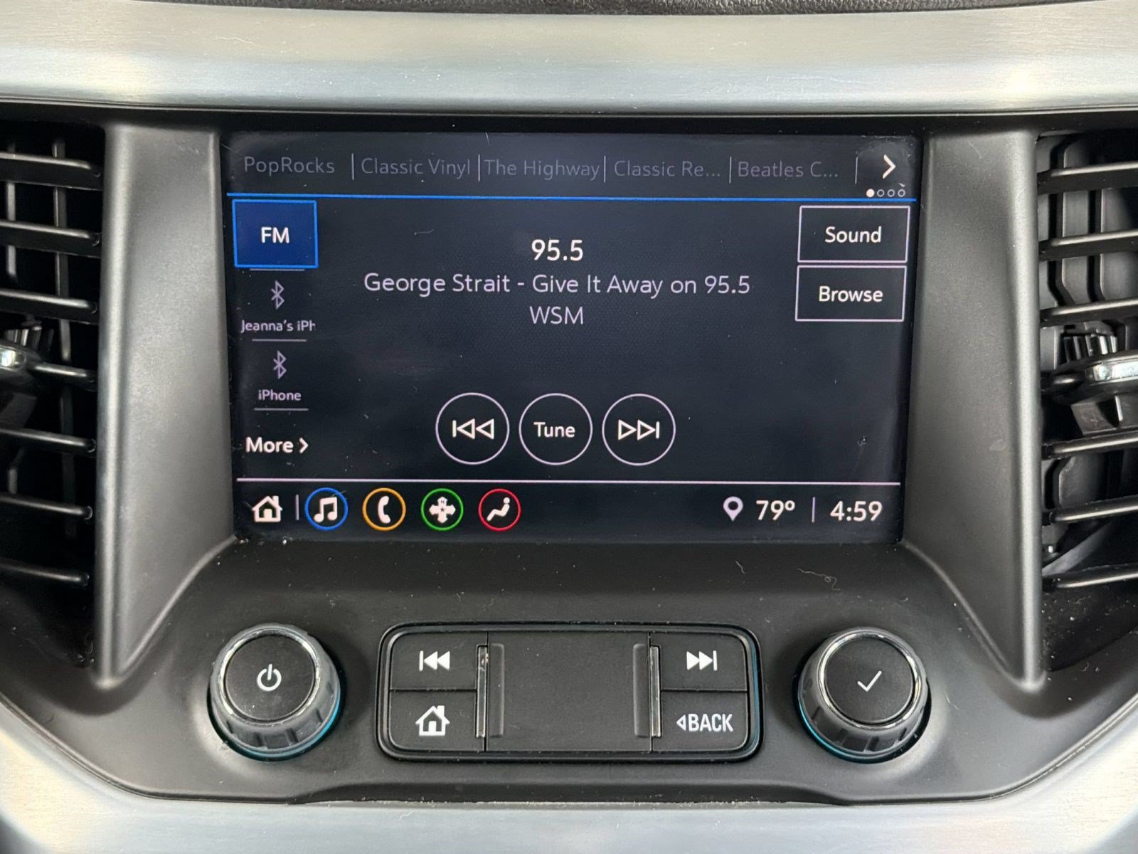 Used 2023 GMC Acadia SLE FWD image 22