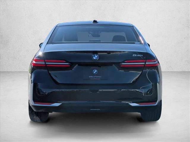 Used 2026 BMW 530i RWD image 8