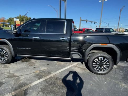 Used 2024 GMC Sierra 2500 Denali Ultimate image 7