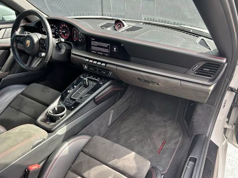 Certified 2022 Porsche 911 Carrera GTS image 24