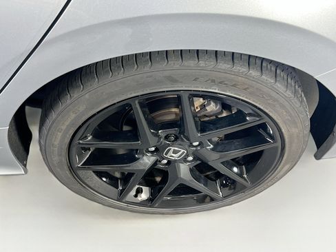 Used 2024 Honda Civic Sport image 28