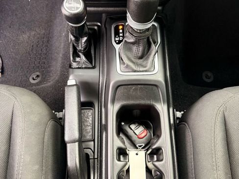 Used 2021 Jeep Wrangler Unlimited Sport image 23