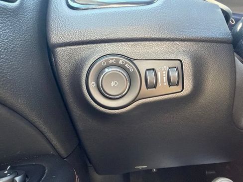 Used 2018 Jeep Compass Limited w/ Navigation Group AWD/4WD image 26