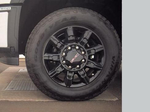 Used 2025 GMC Sierra 2500 AT4 w/ AT4 Premium Plus Package AWD/4WD image 20