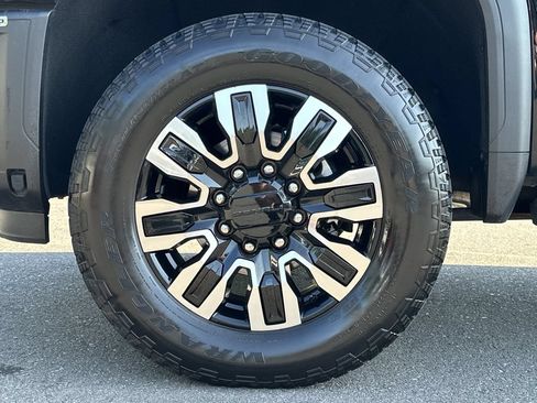 Used 2024 GMC Sierra 2500 Denali Ultimate w/ Max Trailering Package AWD/4WD image 16