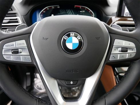 Used 2024 BMW X4 xDrive30i w/ Premium Package image 17