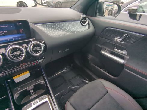 New 2025 Mercedes-Benz GLA 250 image 4