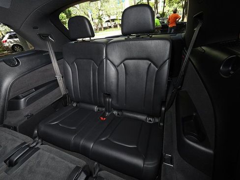 Used 2018 Audi Q7 3.0T Prestige w/ Prestige Package image 33