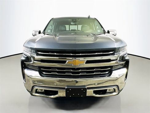 Used 2020 Chevrolet Silverado 1500 LTZ w/ LTZ Premium Package image 2