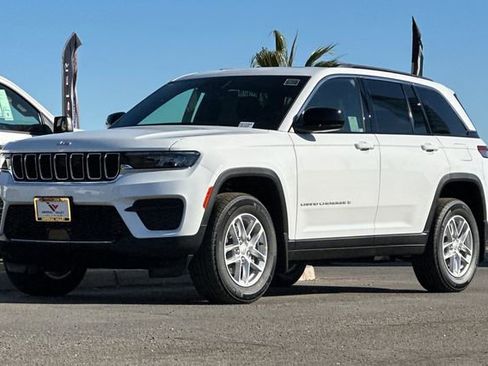 New 2025 Jeep Grand Cherokee Laredo X image 12