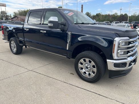 Used 2024 Ford F250 Lariat w/ Chrome Package image 19