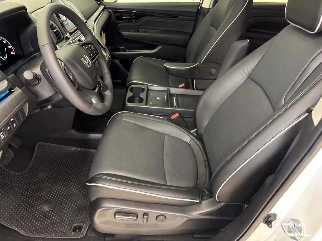 Used 2026 Honda Odyssey Elite image 19