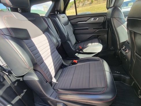 Used 2025 Ford Explorer ST-Line image 51