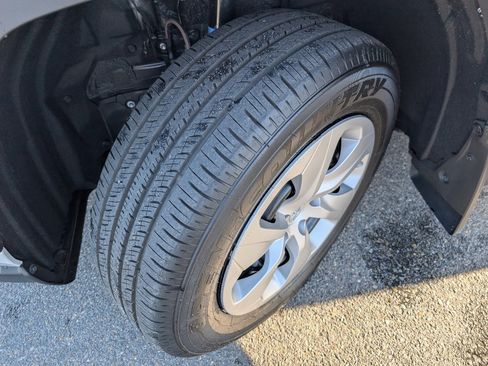 Used 2025 Toyota RAV4 LE image 21