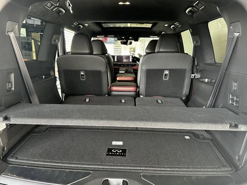 New 2026 INFINITI QX80 Autograph w/ Premium Cargo Package image 7