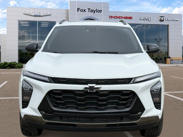 Used 2024 Chevrolet Trax ACTIV w/ Sunroof Package FWD image 2