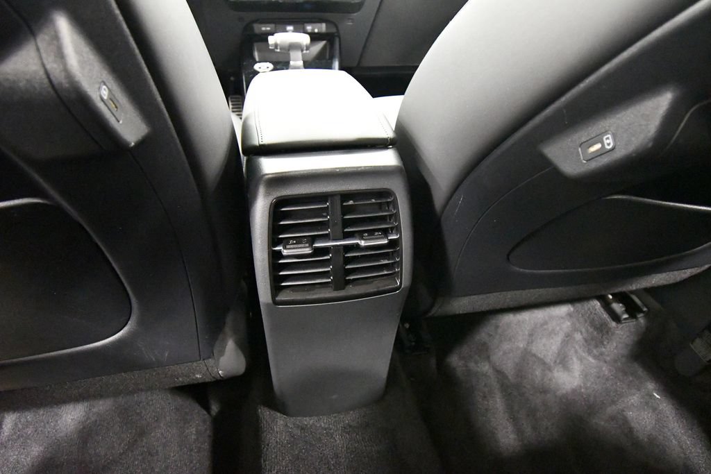 Certified 2025 Kia Niro EX Touring FWD image 16