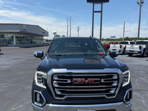 Used 2021 GMC Sierra 1500 SLT w/ SLT Convenience Package AWD/4WD image 2