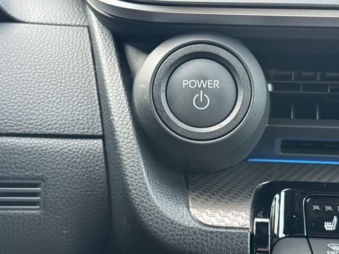 New 2026 Toyota Prius XLE image 25