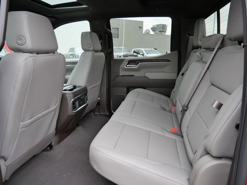 New 2026 GMC Sierra 1500 SLT w/ SLT Premium Plus Package image 5