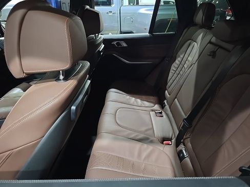 Used 2020 BMW X5 xDrive40i w/ Luxury Seating Package AWD/4WD image 9