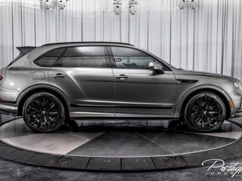 Used 2021 Bentley Bentayga Speed AWD/4WD image 21