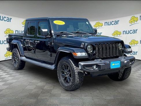 Used 2022 Jeep Gladiator Sport AWD/4WD image 1