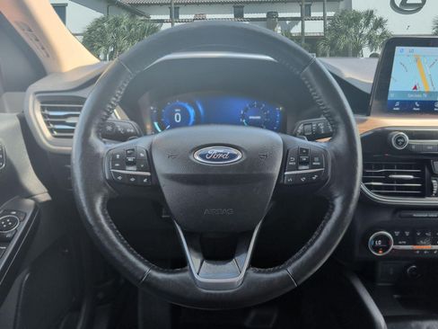 Used 2020 Ford Escape Titanium AWD/4WD image 13