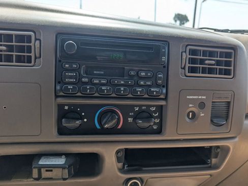 Used 2000 Ford F350 XL image 11