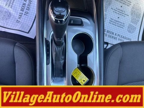 Used 2017 Chevrolet Malibu LT FWD image 23