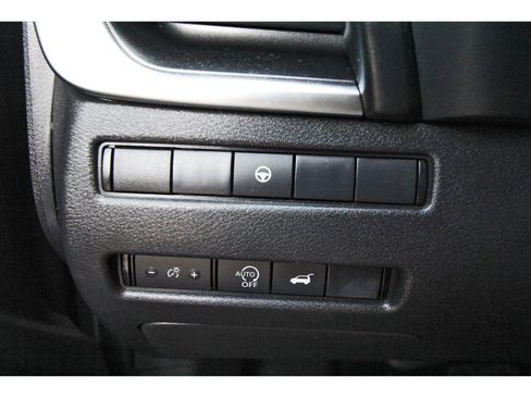 Used 2024 Nissan Rogue SV image 10