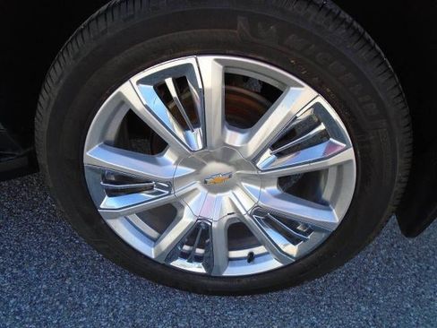 Used 2022 Chevrolet Suburban High Country w/ Max Trailering Package AWD/4WD image 32