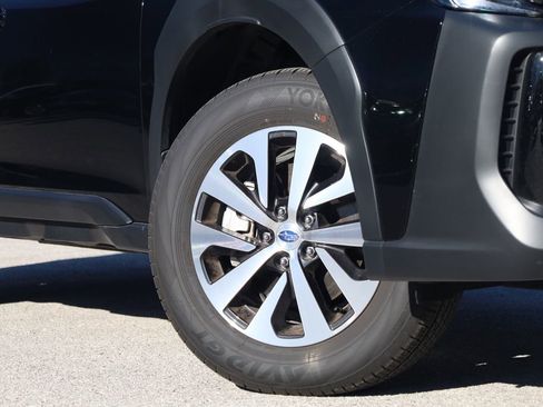 Used 2025 Subaru Outback Premium w/ Popular Package #1A image 2