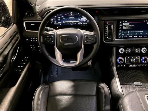 Used 2023 GMC Yukon Denali w/ LPO, Floor Liner Package image 5