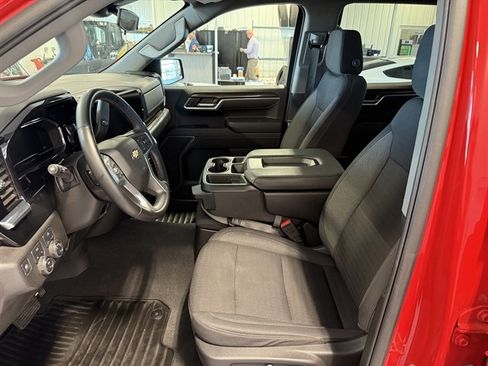 Used 2025 Chevrolet Silverado 1500 LT image 12
