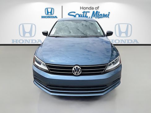 Used 2016 Volkswagen Jetta S image 2