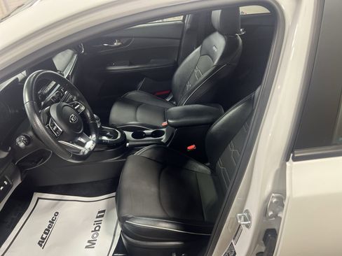 Used 2021 Kia Forte GT-Line image 19