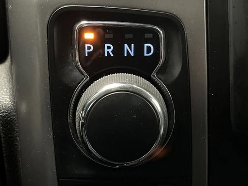 Used 2022 RAM 1500 Classic SLT image 19