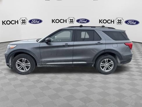 Used 2022 Ford Explorer XLT w/ Equipment Group 202A image 4