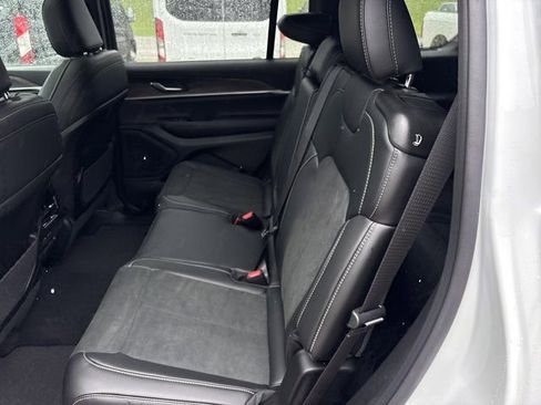 New 2026 Jeep Grand Cherokee L 4WD image 13