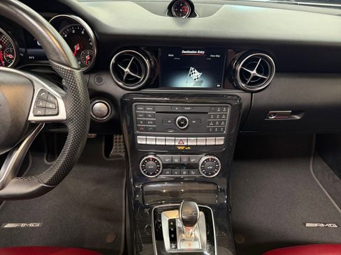 Used 2019 Mercedes-Benz SLC 300 image 15