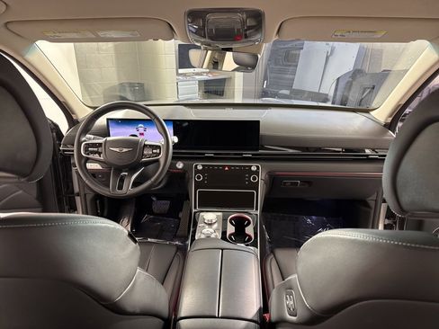 Used 2025 Genesis GV80 2.5T Standard image 25