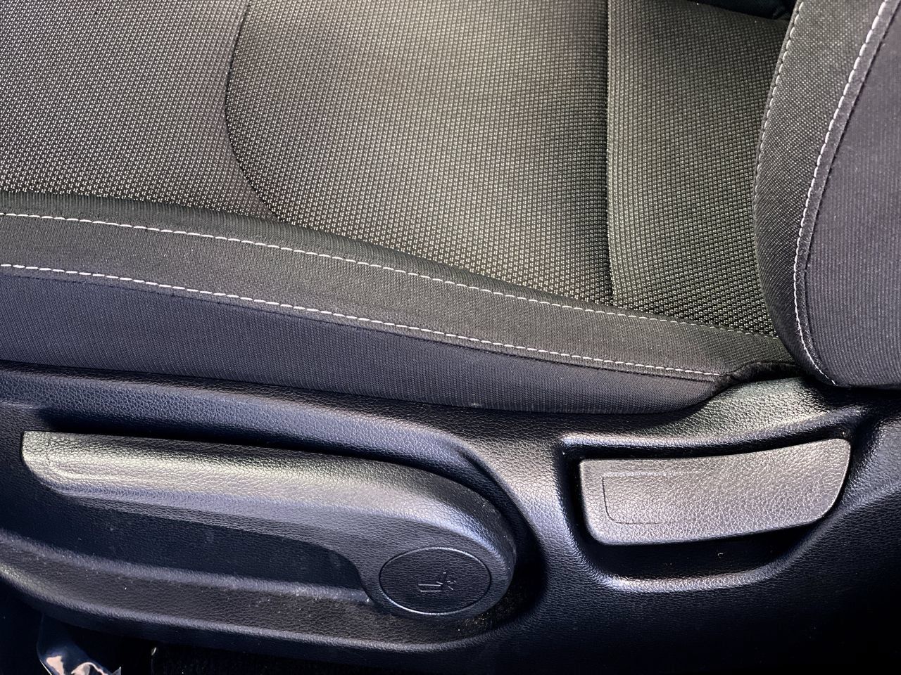 Certified 2023 Kia Forte LX FWD image 17