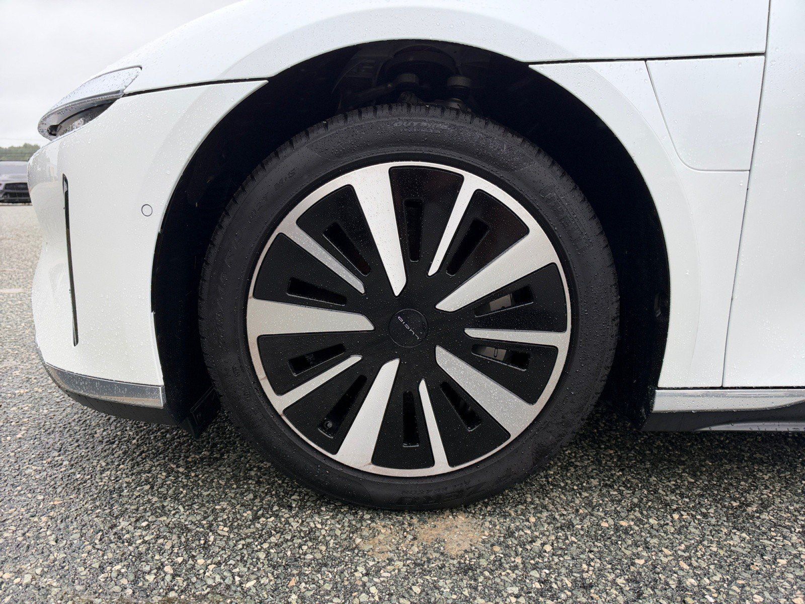 Used 2024 Lucid Air Pure RWD image 10